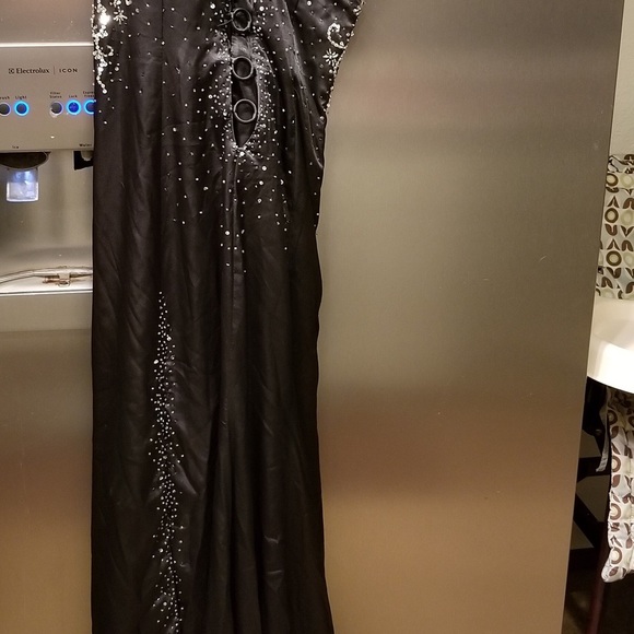 Black elegant night gown size 8 - Picture 4 of 5